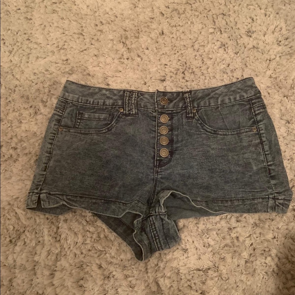 Blue buttoned shorts